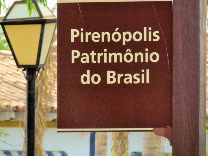 Venda de Casa em Pirenópolis é na Siqueira Imobiliária de Pirenópolis / Imobiliária de Goiás / Imobiliária do Brasil / Imobiliária do Centro-Oeste / Pirenópolis Imóveis / Imóveis Pirenópolis / Imobiliária de Pirenópolis / Pirenópolis Imobiliária / Goiás Imóveis / Brasil Imóveis / Pirenópolis / Goiás / Brasil / Siqueira Imobiliária de Goiás / Consultoria Imobiliária / Consultor Imobiliário / Venda de Imóveis Pirenópolis / Melhor Imobiliária de Pirenópolis / Venda de pousadas / Venda de terrenos / venda de casas/ Venda de Lotes / Venda de Chácara / Venda de Fazenda / Venda de Apartamentos / Venda de Flat / Venda de Sítio / Brasília Imóveis / Goiânia Imóveis / Imobiliária de Goiânia / Imobiliária de Brasília/ Imobiliária em Pirenópolis / Imobiliária de Pirenópolis / Condomínio Fechado Vaga Fogo / Condomínio Paço da Estalagem / Condomínio Parque da Estalagem / Condomínio Quinta do Sol / Condomínio Fechado Pirenópolis / Cachoeiras Pirenópolis / Restaurante Pirenópolis / Imóveis Pirenópolis / Chácara Rio das Almas